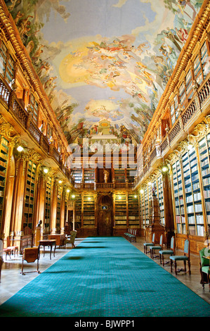 Der theologische Saal in der Strahover Bibliothek. Entworfen im barocken Stil von Giovanni Domenico Orsi in 1679. Stockfoto