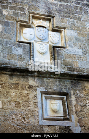 Blasonierung der Knights of St. John in den Palast der Großmeister in der Altstadt von Rhodos, Insel Rhodos, Dodekanes, Gr Stockfoto