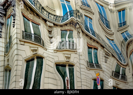 Paris, Frankreich, Surrealist Public Art über 'Bleecker Corp.' Hauptquartier Gebäude, UNGEWÖHNLICHES PARIS Stockfoto