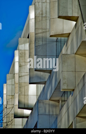 Paris, Frankreich, Handelsarchitektur, modernes Bürogebäude in Vororten, Randstad Corp. Kanalseite, architektonisches Detail, Stahlbetonkonstruktion Stockfoto