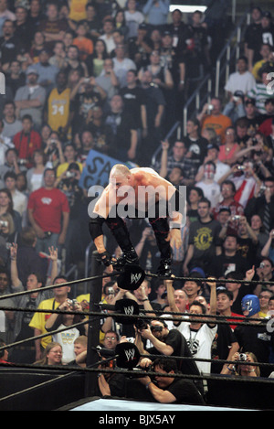 KANE WRESTLEMANIA 21 geht HOLLYWOOD STAPLES CENTER in LOS ANGELES USA 3. April 2005 Stockfoto