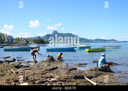 Küstenregion, Mahebourg, benannt Südosten von Mauritius, kleines Boot Piroge für dort lebende von Fischern genutzt. Gut besucht Stockfoto