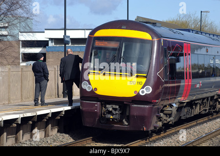 Arriva Cross Country Zug bei Tamworth Bahnhof, Staffordshire, England, UK Stockfoto