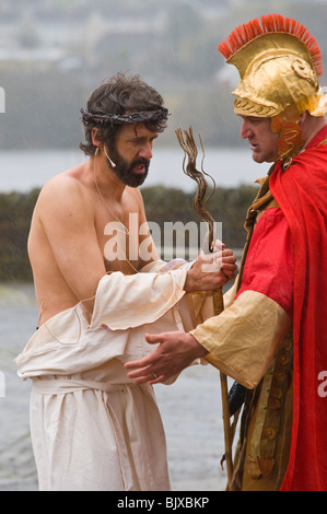 Ostern Passion Play von Brynmawr Familie Kirche durchgeführt um die Stadt von Brynmawr oder Gwent South Wales UK Stockfoto