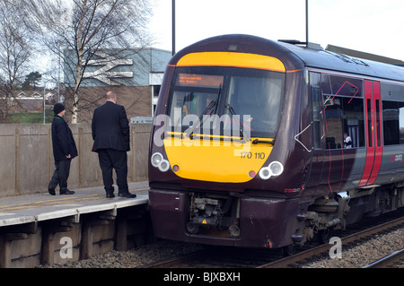 Arriva Cross Country Zug bei Tamworth Bahnhof, Staffordshire, England, UK Stockfoto