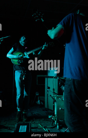 Mako Sica führt an den Bischof. 31. März 2010. Przemyslaw Krzysztof Drazek spielt Pharoah Gitarre und Coronet Brent Fuscaldo Stockfoto