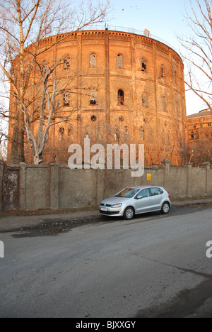 Volkswagen Polo 1.6 TDI - meine 2009 - Silber - fünf Türen (5D) - Deutsche Kleinwagen Stadtauto - auf Straße geparkt Stockfoto