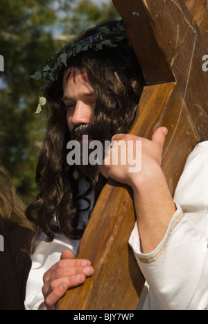 Schauspielern den Kreuzweg am Karfreitag Stockfoto