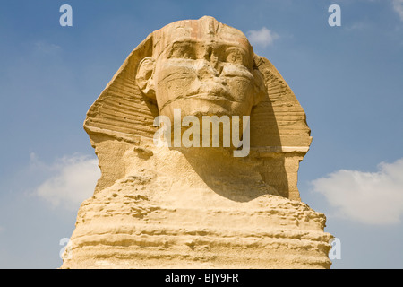 Leiter der großen Sphinx von Gizeh, gesehen aus dem Gehäuse der Sphinx, Kairo, Ägypten Stockfoto