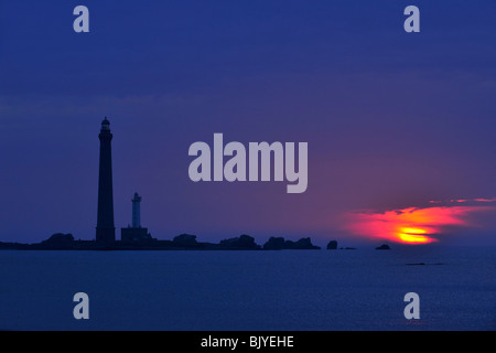 Sonnenuntergang und Phare de l' Ile Vierge, höchste steinerne Leuchtturm in Europa, Lilia, Plouguerneau, Finistère, Bretagne, Frankreich Stockfoto