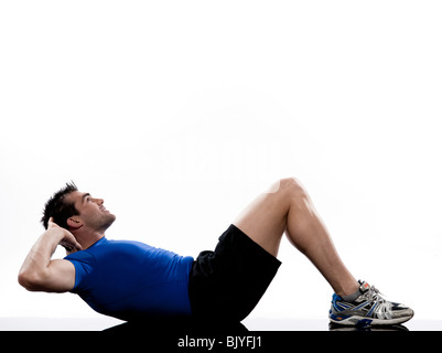 Mann am Boden Bauchmuskeln trainieren Körperhaltung auf weißem Hintergrund Stockfoto