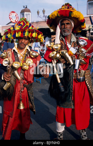 Traditionelle Berber Wasser-Verkäufer Djemaa El-Fna Marrakesch Marokko Nordafrika Stockfoto