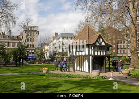 Der alte Gärtner Hütte im "Soho Square", London GB UK Stockfoto