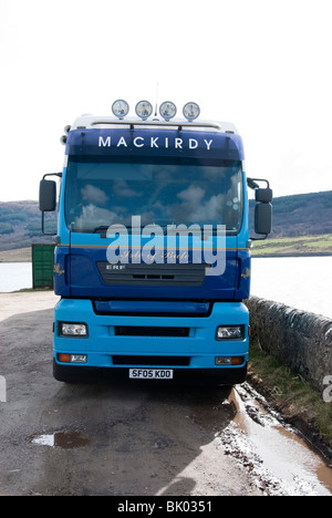 John McKirdy Spedition stationäre ERF artikuliert LKW Colintraive Hafen Stockfoto