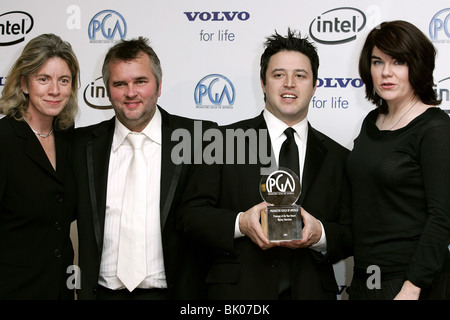 MARY CONNELLY. ED GLAVIN ANDY LASSNER & KAREN KILGARIFF 2006 PRODUCERS GUILD OF AMERICA AWARDS BURBANK LOS ANGELES USA 22 Jan Stockfoto