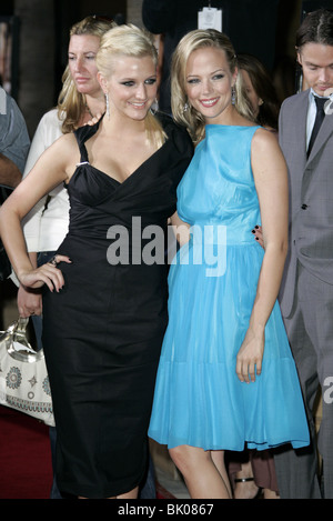 ASHLEE SIMPSON & PELL JAMES UNENTDECKTEN PREMIERE ägyptischen Kino HOLLYWOOD LA USA 23. August 2005 Stockfoto