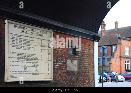 Mautbrücke in Sandwich Stadt Kent Vereinigtes Königreich Stockfoto