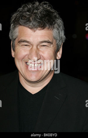 RICHARD LONCRAINE FIREWALL Welt PREMIERE CHINESE THEATRE HOLLYWOOD LOS ANGELES USA 2. Februar 2006 Stockfoto