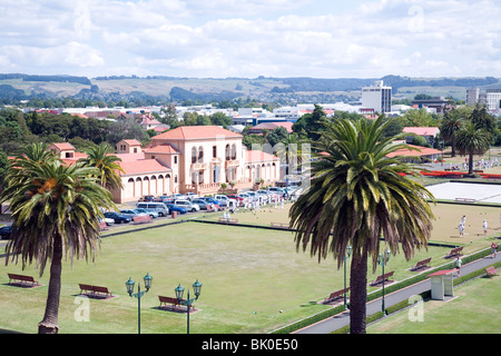 Rasen-Bowling-Turniere werden auf die Regierung Garten grünen neben den blauen Thermen in Rotorua Neuseeland gespielt. Stockfoto