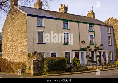 Zeile aus Stein gebaut auf dem Land Union Zeile Ulverston Cumbria Stockfoto