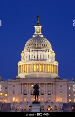 US Capitol Building mit Statue von Ulysses S. Grant im Vordergrund, Washington DC USA Stockfoto