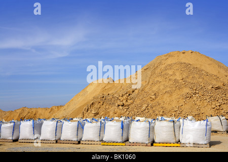 Sandsack weiß big-Bag Sandsäcken Steinbruch Perspektive Stockfoto