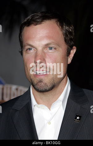 ADAM BALDWIN SERENITY FILM PREMIER UNIVERSAL CITY WALK BURBANK LOS ANGELES USA 22. September 2005 Stockfoto