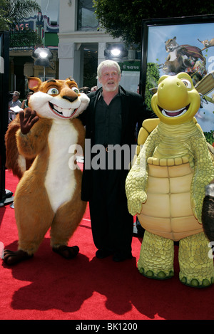 HAMMY NICK NOLTE & VERNE AB DURCH DIE HECKE. PREMIERE WESTWOOD LOS ANGELES USA 30. April 2006 Stockfoto