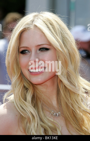 AVRIL LAVIGNE AB DURCH DIE HECKE. PREMIERE WESTWOOD LOS ANGELES USA 30. April 2006 Stockfoto