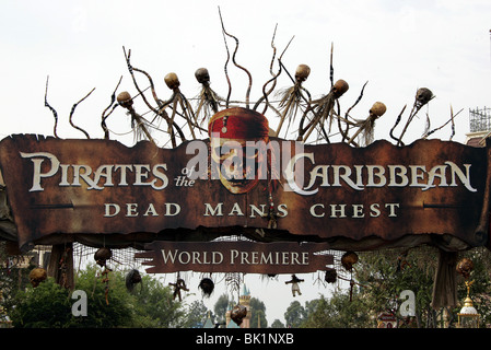 PIRATES OF THE CARIBBEAN: DEAD MANS BRUST PIRATES OF THE CARIBBEAN: DEAD MANS BRUST WORLD PREMIERE DISNEYLAND LOS ANGELES USA Stockfoto
