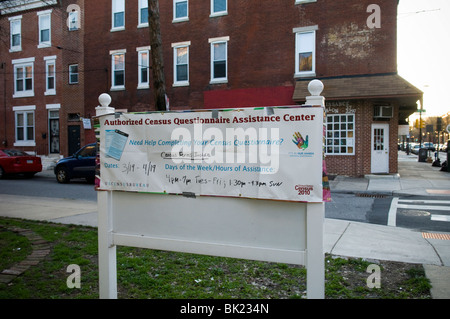 Ein Schild fordert die Rückkehr der Formen in der US-Volkszählung sieht in Philadelphia, PA Stockfoto