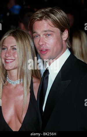 JENNIFER ANISTON & BRAD PITT 2000 VANITY FAIR OSCAR PARTY LOS ANGELES USA 26. März 2000 Stockfoto