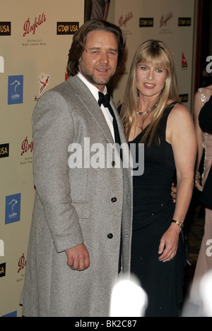 RUSSELL CROWE & TERRI IRWIN 2007 PENFOLDS Symbol BLACK TIE GALA Jahrhundert Stadt LOS ANGELES USA 13 Januar 2007 Stockfoto