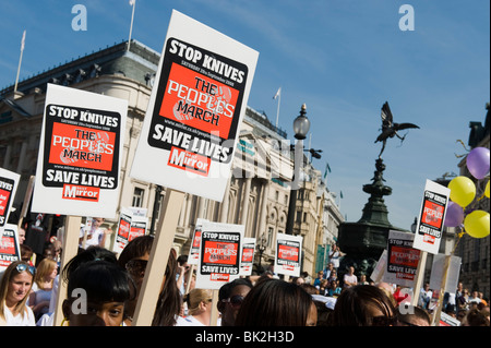 Ein Marsch der Messer Kriminalität geht von Kennington ins Zentrum von London Stockfoto