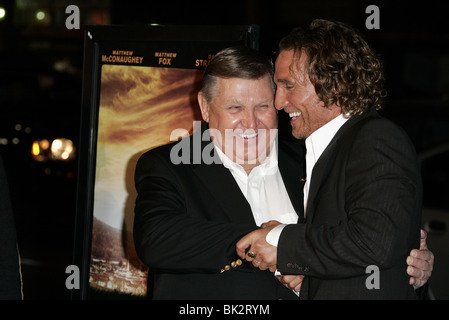 JACK LENGYEL MATTHEW MCCONAUGHEY sind wir MARSHALL Filmpremiere GRAUMANS CHINESE HOLLYWOOD LOS ANGELES USA 14. Dezember 2006 Stockfoto