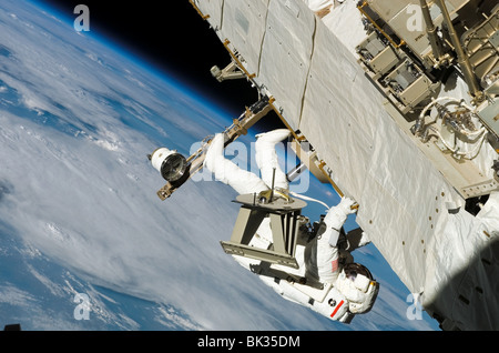 Astronaut schweben im Raum Space-Shuttle-Mission 121 12. Juli 2006 Stockfoto