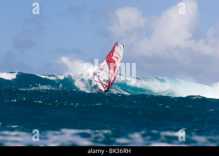 World Champion Windsurfer Robby Naish am Ho'okipa Beach, Maui. Stockfoto