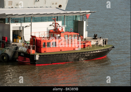 Liverpool Lotsenboot Dunlin am Fluss Mersey Stockfoto