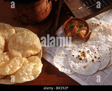 Chapati und Puri Brote, Indien, Asien Stockfoto