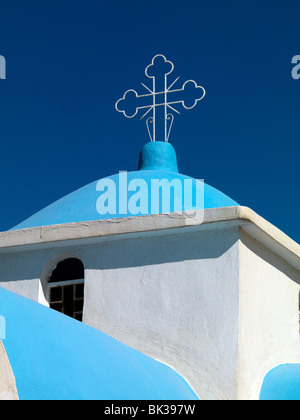 Mitilini Samos Griechenland Agios Nektarios Kirche Kreuz und Glockenturm Stockfoto