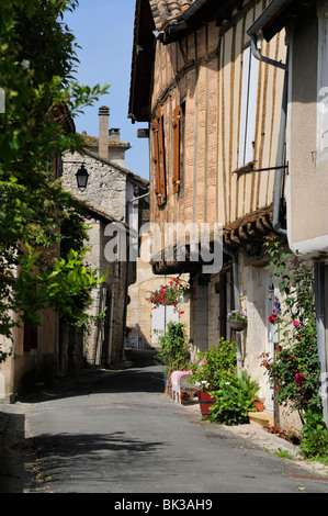 Straße von mittelalterlichen Häusern, Issigeac, Dordogne, Frankreich Stockfoto