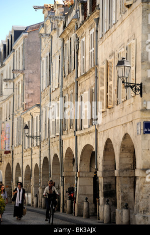 Arkaden Straße, La Rochelle, Charente-Maritime, Frankreich, Europa Stockfoto