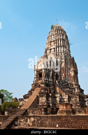 Die wichtigsten prang im Wat Ratchaburana buddhistischen Tempel Ruinen in Ayutthaya, Thailand, ein UNESCO-Weltkulturerbe. Stockfoto