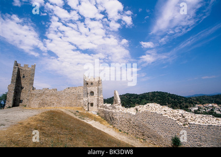 Die Ruinen der mittelalterlichen Burg in der oberen Stadt Hyeres Stockfoto