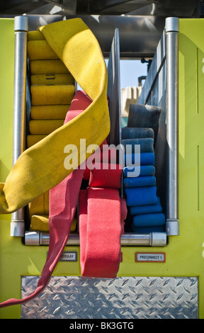 Örtliche Freiwillige Feuerwehr Unternehmen Spenden durch was liebevoll bekannt als Schlamm Verkäufe gekommen. Stockfoto