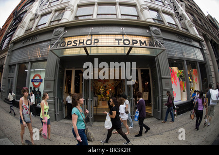 Im Topshop Store in der Nähe von Soho in New York Stockfoto