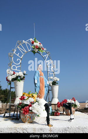 Statue der Virgen del Carmen (Schutzpatron der Insel) am Ufer des Taboga Island, Panama Stockfoto