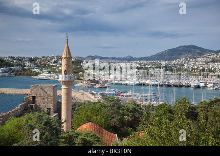 Blick auf den Hafen von Schloss St. Peter in Bodrum, Türkei Stockfoto