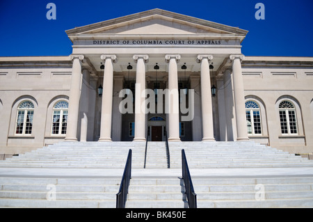 WASHINGTON DC, Vereinigte Staaten – das Gebäude des District of Columbia Court of Appeals in der Innenstadt von Washington DC ist das höchste Gericht im District. Dieses historische Gebäude, bekannt für seine klassische Architektur, spielt eine entscheidende Rolle im Justizsystem der Hauptstadt der Nation. Das Berufungsgericht überwacht die Fälle des Obersten Gerichts und sorgt für die Justiz innerhalb des Bezirks. Stockfoto