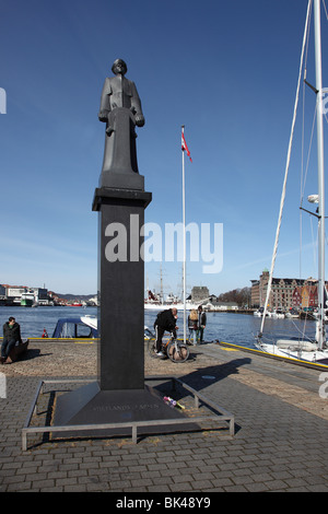 Statue von Kriegsveteranen "Shetland Larsen", Bergen, Norwegen. Stockfoto